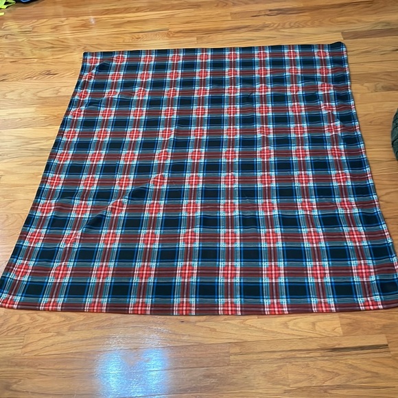 Throw 63 x 56 plaid Hand crafted Blue Green Multi Colors Polar Fleece - Picture 2 of 5